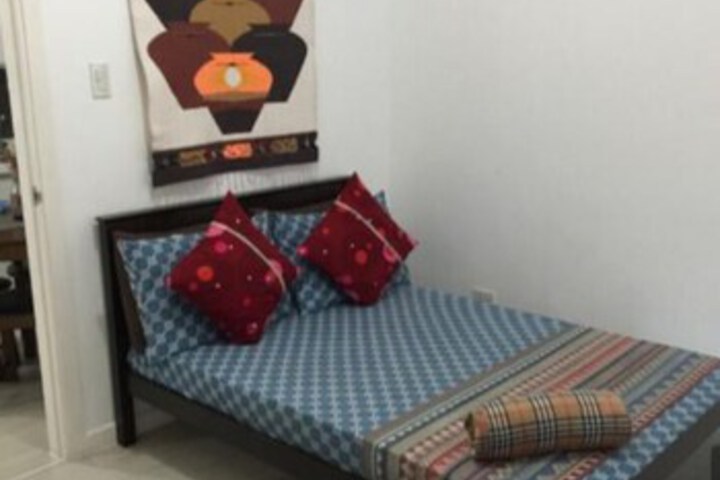 Room 12 of 25