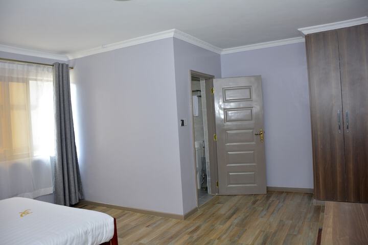 Room 6 of 50