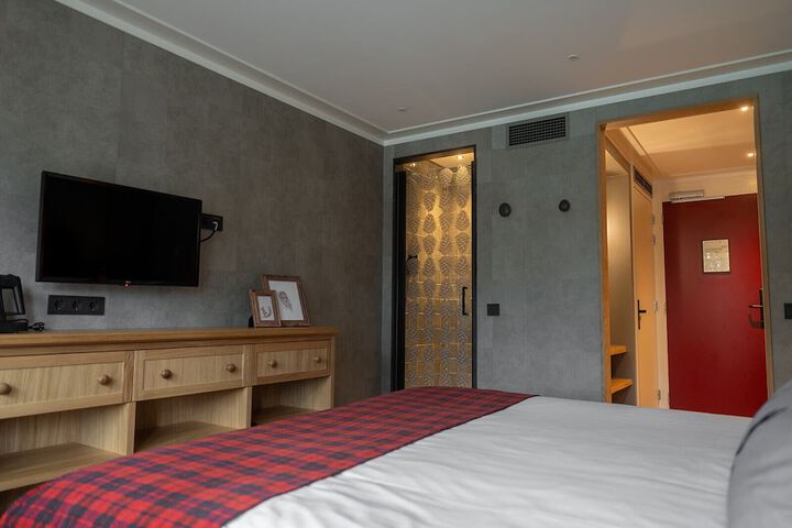 Room 46 of 93