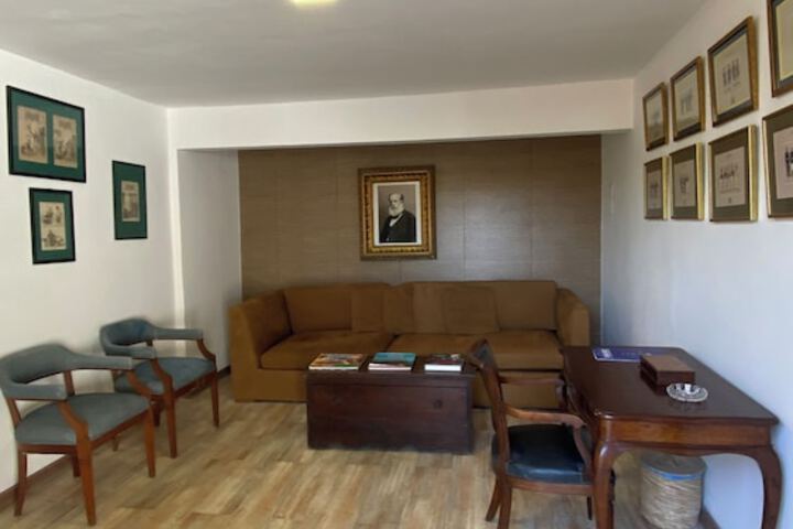 Room 10 of 83