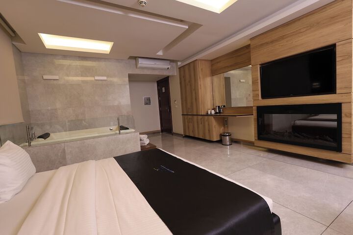 Room 54 of 105