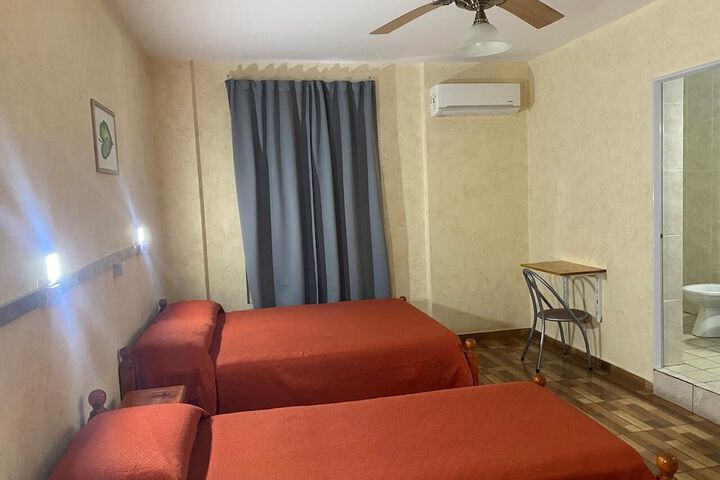 Room 15 of 28