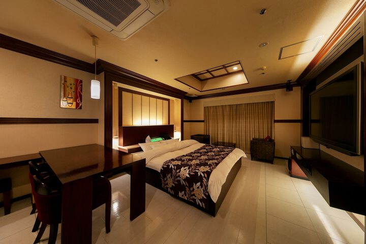 Room 8 of 46