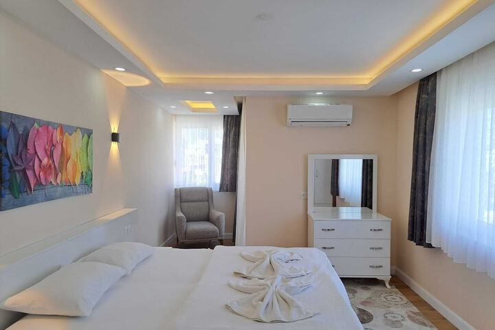 Room 16 of 151