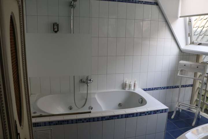 Room 19 of 21