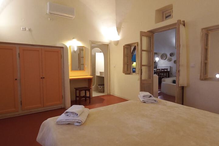 Room 7 of 53