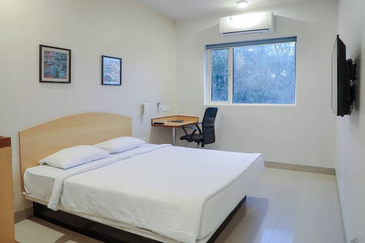 Room 18 of 43