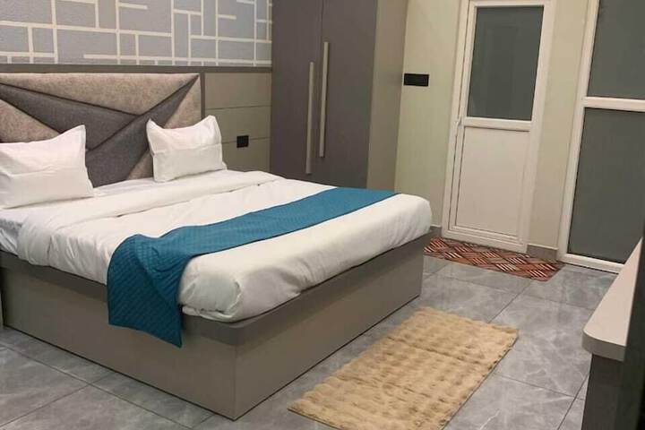 Room 2 of 11