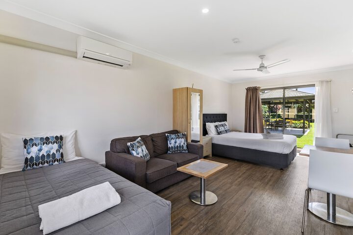 Room 4 of 26