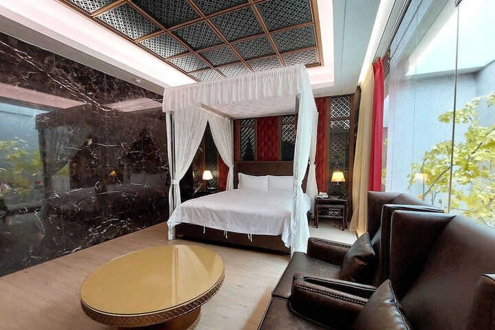 Room 17 of 69