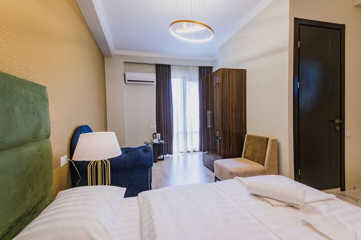 Room 21 of 36