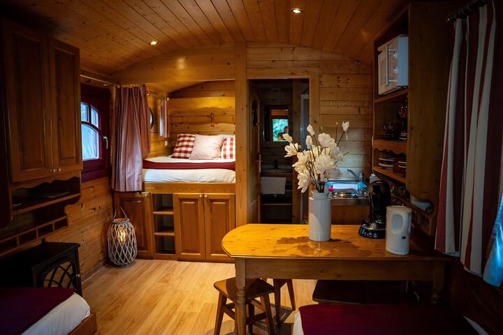 Room 3 of 23