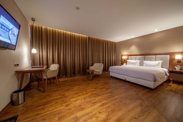 Room 2 of 54