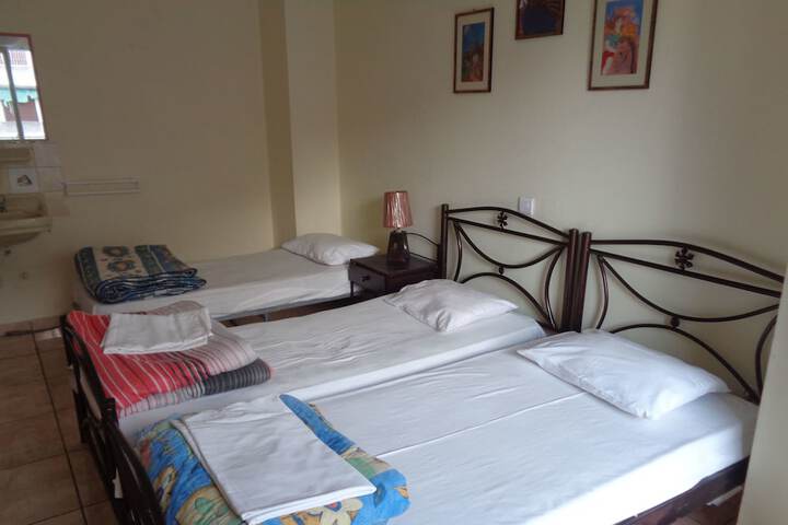 Room 9 of 21