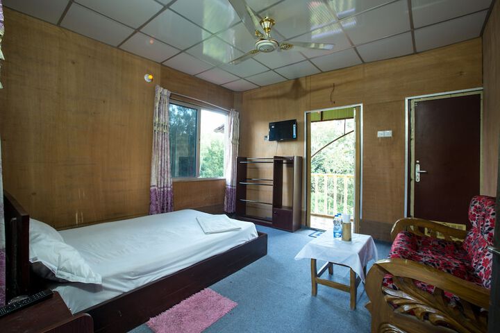 Room 7 of 38