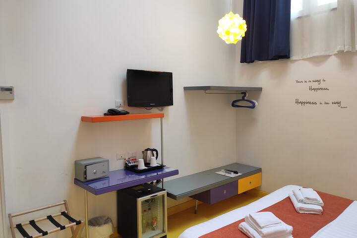 Room 36 of 144