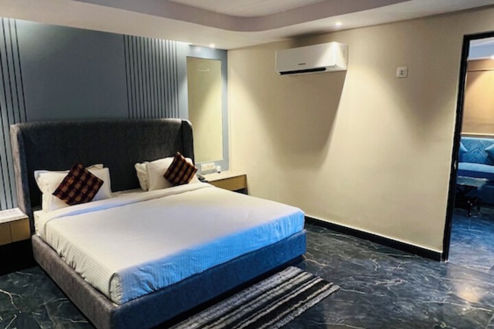 Room 16 of 78