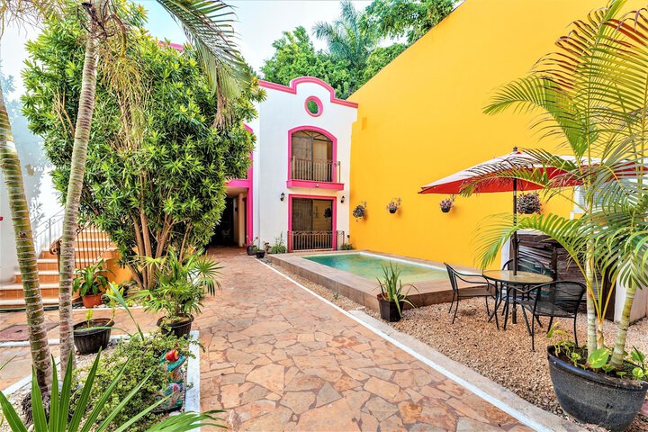 Pools & Facilities