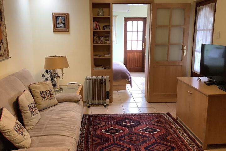 Room 12 of 32