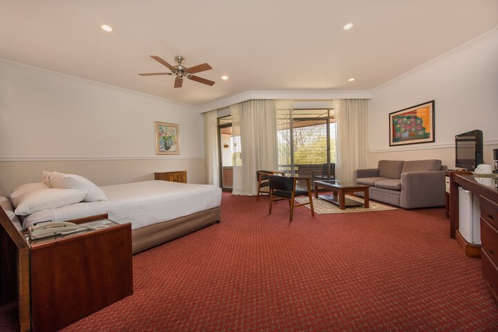 Room 6 of 67