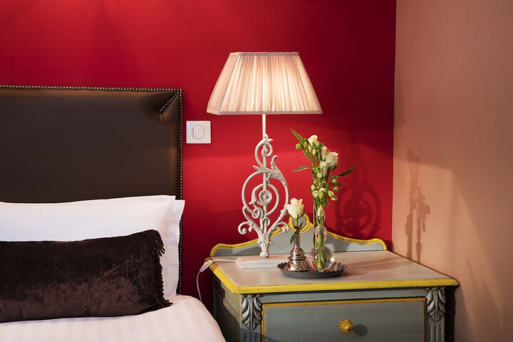 Room 14 of 48