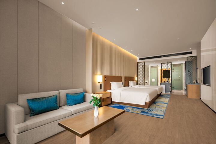 Room 9 of 30