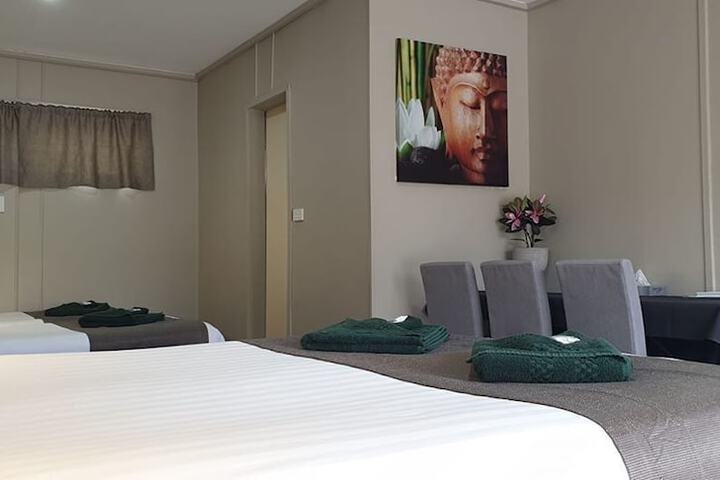 Room 15 of 33