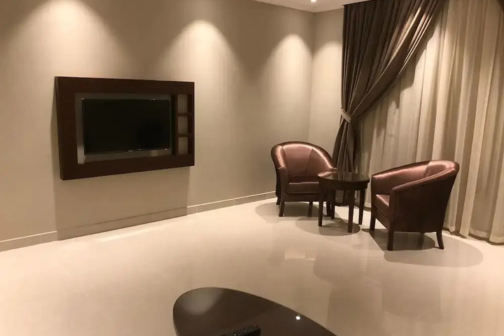 Room 7 of 11