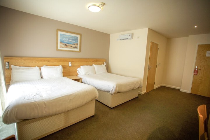 Room 16 of 29