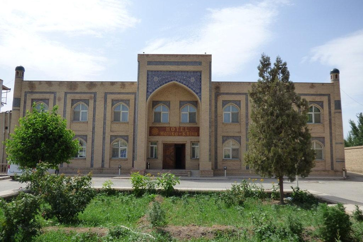 MALIKA KHIVA
