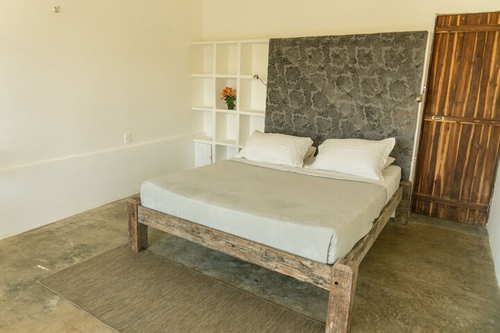 Room 48 of 107