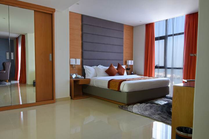 Room 6 of 70