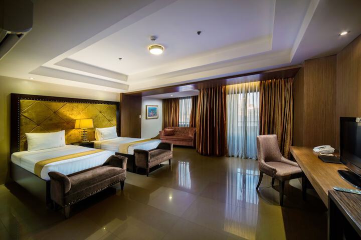Room 27 of 61