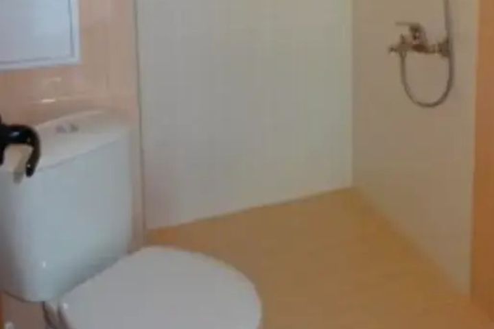 Room 7 of 9