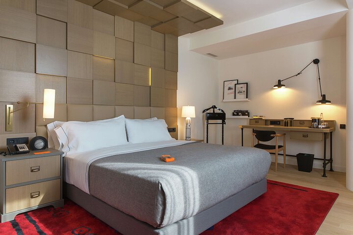Room 17 of 48