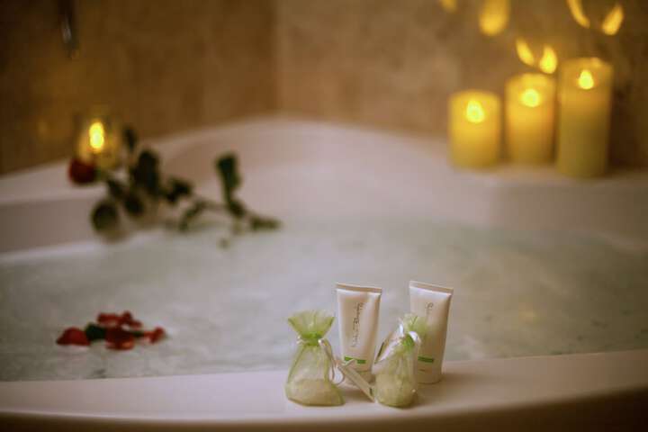 Massage Photo