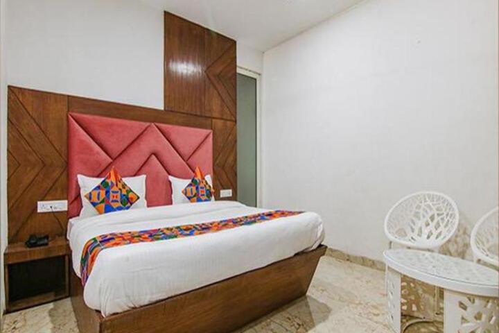 FabHotel Suman Castle