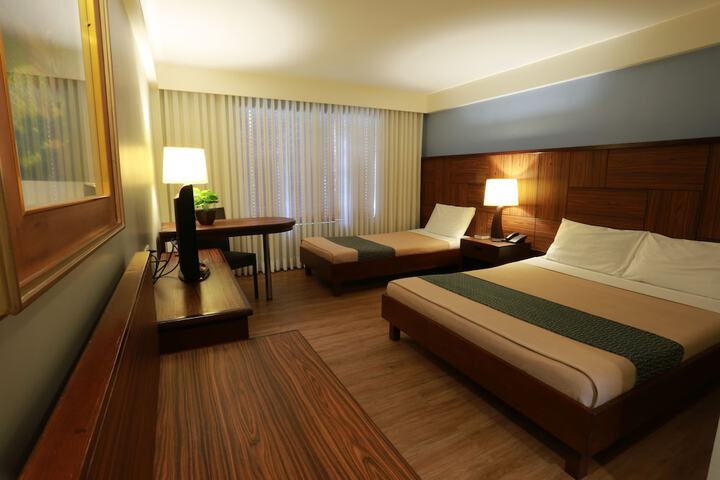 Room 6 of 38