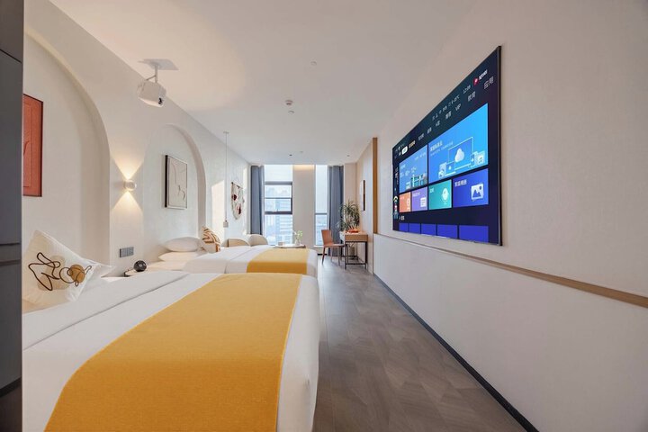 Room 21 of 54