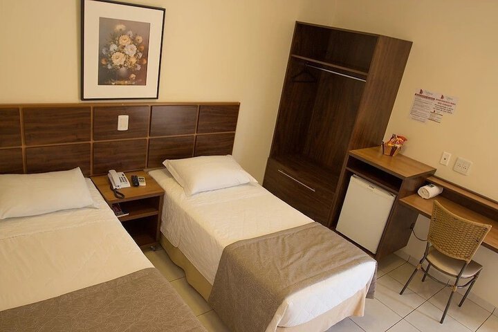 Room 19 of 32