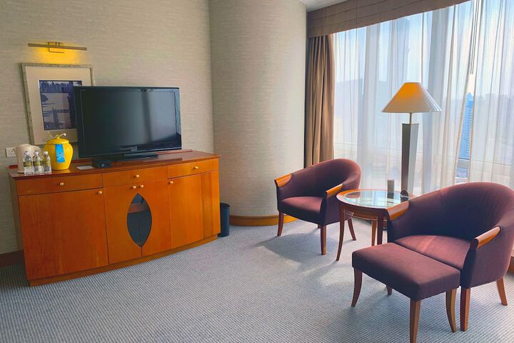 Room 3 of 42
