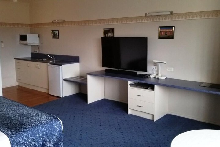 Room 8 of 26