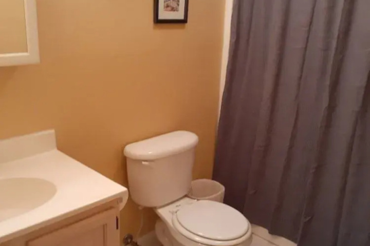 Room 9 of 20