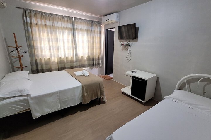 Room 6 of 32