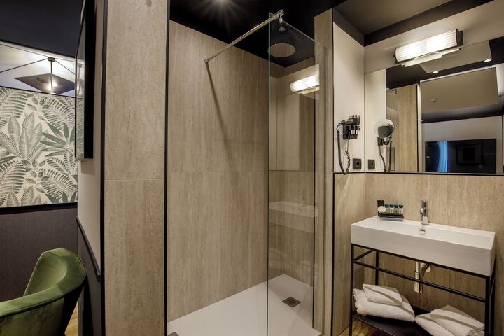 Room 21 of 23