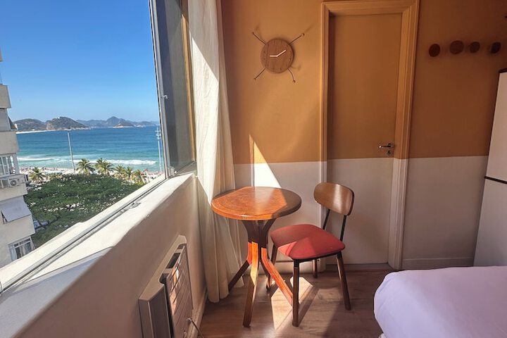 Room 15 of 52