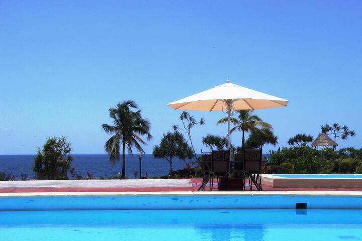 Hotel Pool
