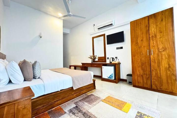 Room 8 of 47