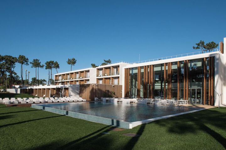 Pool 32 of 64