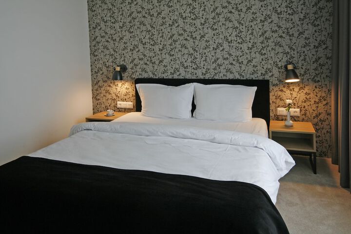 Room 2 of 47